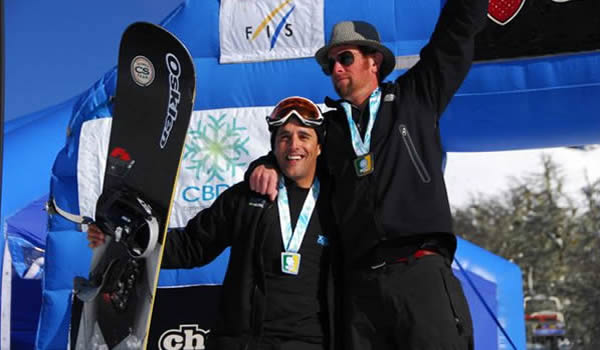 Dinho com a lenda do snowboard Shauwn Palmer