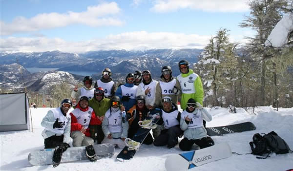 CS Team reunida no alto da montanha