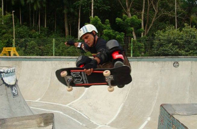 Formiga voando sobre o canyon no Rio Tavares